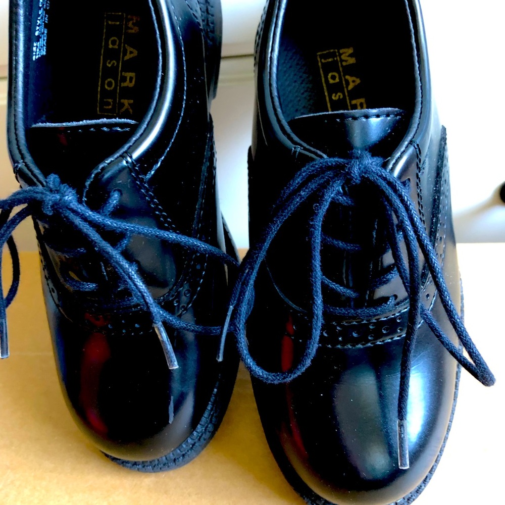 Marc Jason boys dress shoes . Black size 11 . New in box